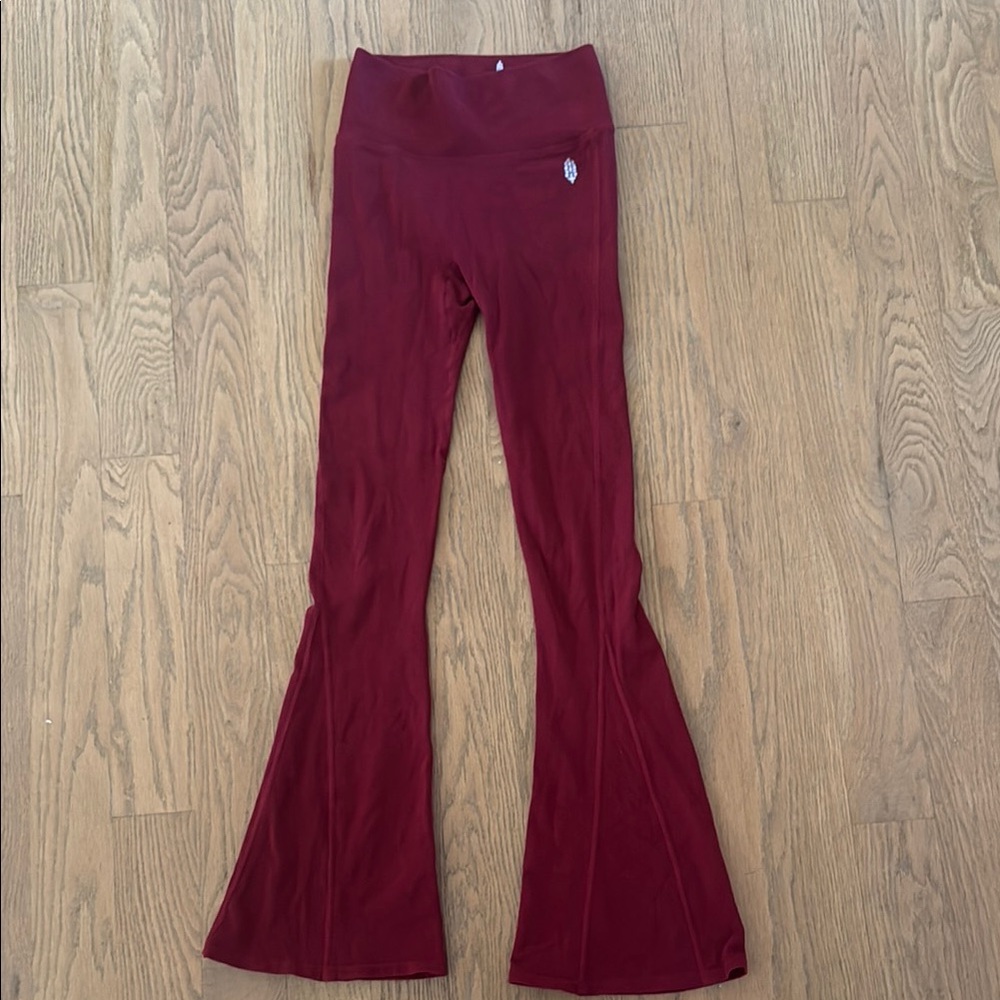 Burgundy/Red Women’s flare Free People leggings
